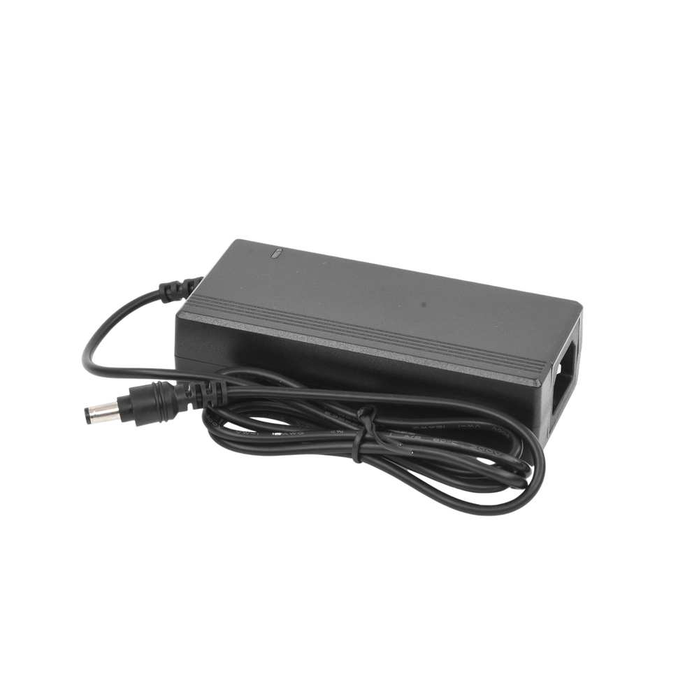 Fuente de Poder Regulada 12 Vcc / 3.3 Amp. / Conector 5.5 mm / Recomendado para DVR´s y PTZ TURBOHD
